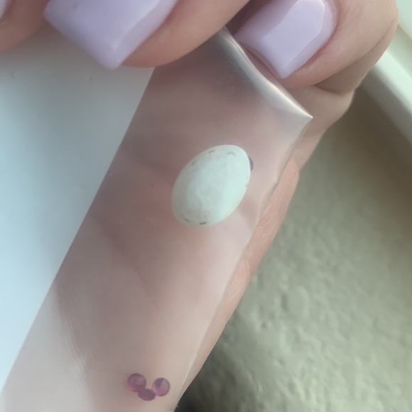 Genuine white opal and rubies, ready for setting in a ring - Picture 4 of 4